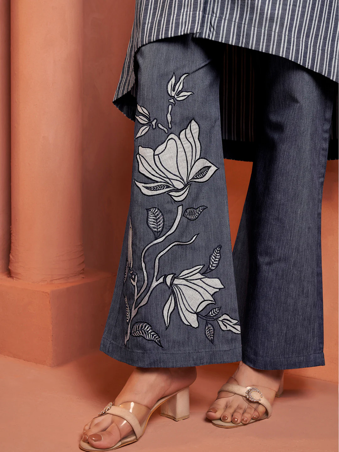 Blue Striped Embroidered Cotton Kurta Set - Image 4