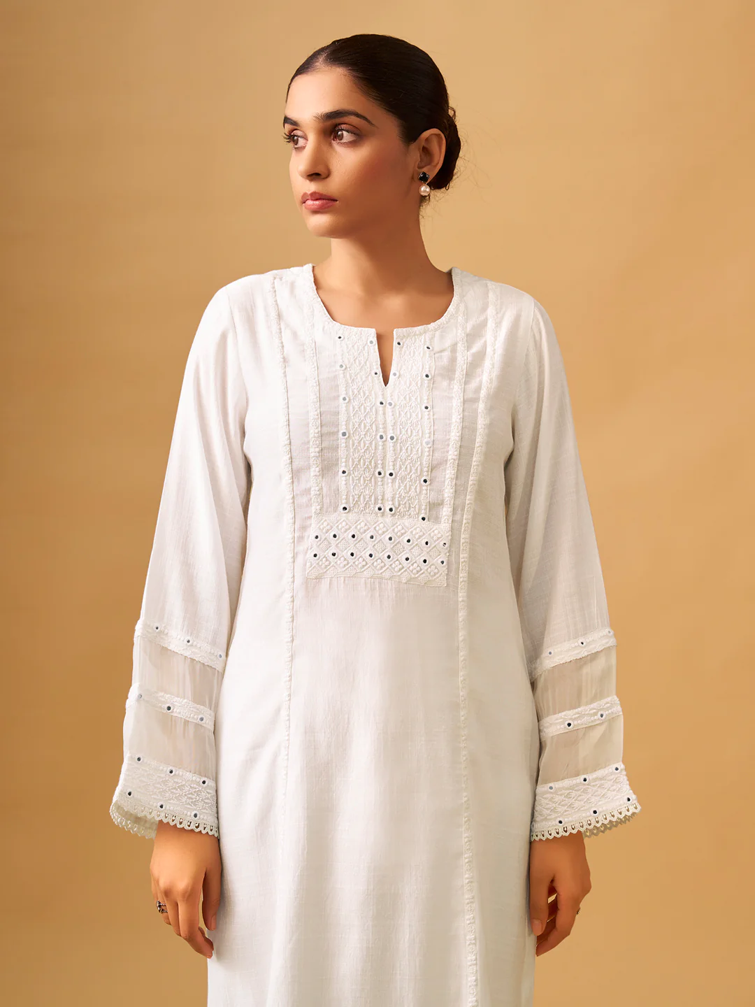 Classic White Viscose Blend Kurta Set with Organza Dupatta - Image 4