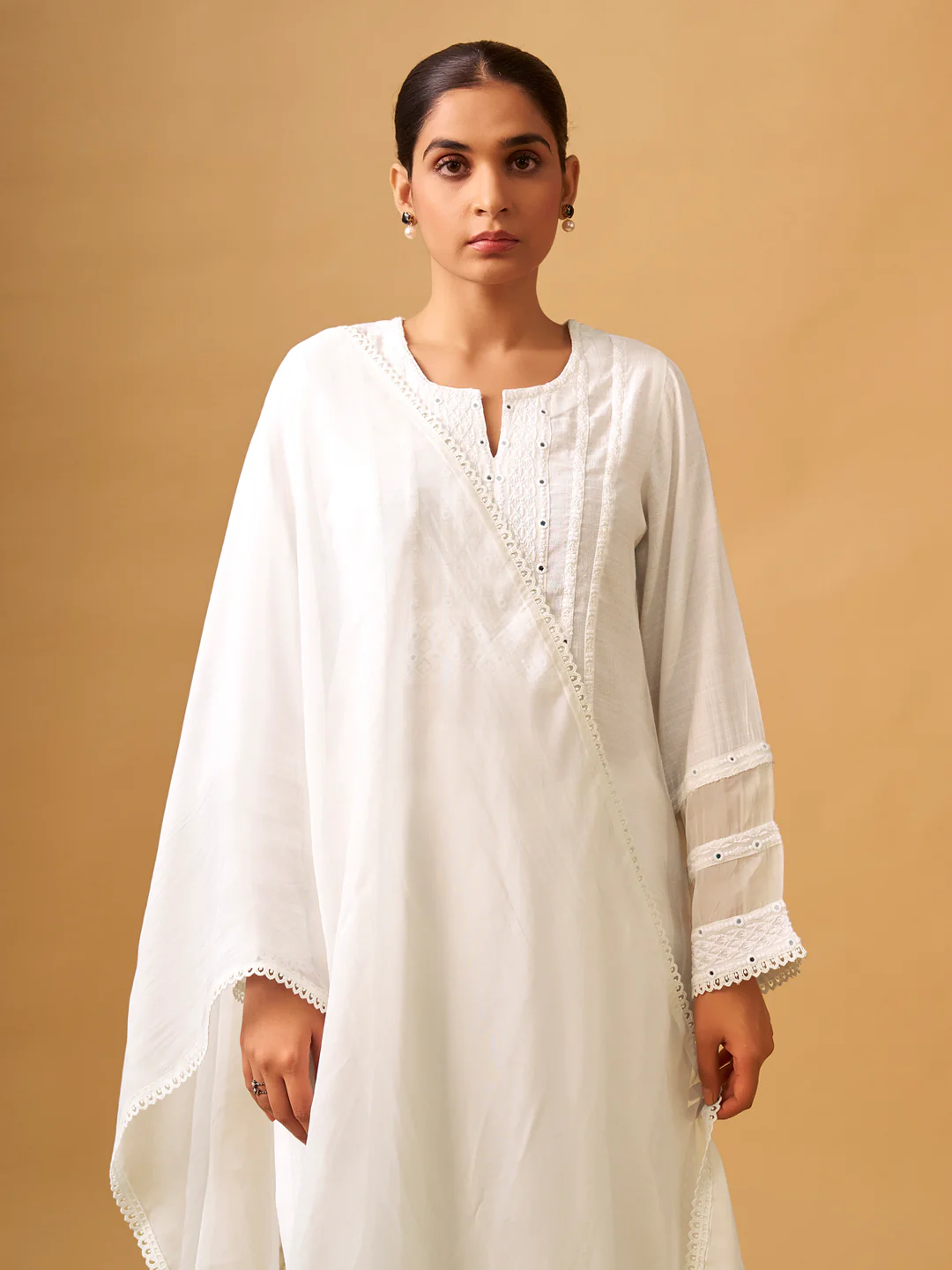 Classic White Viscose Blend Kurta Set with Organza Dupatta - Image 5