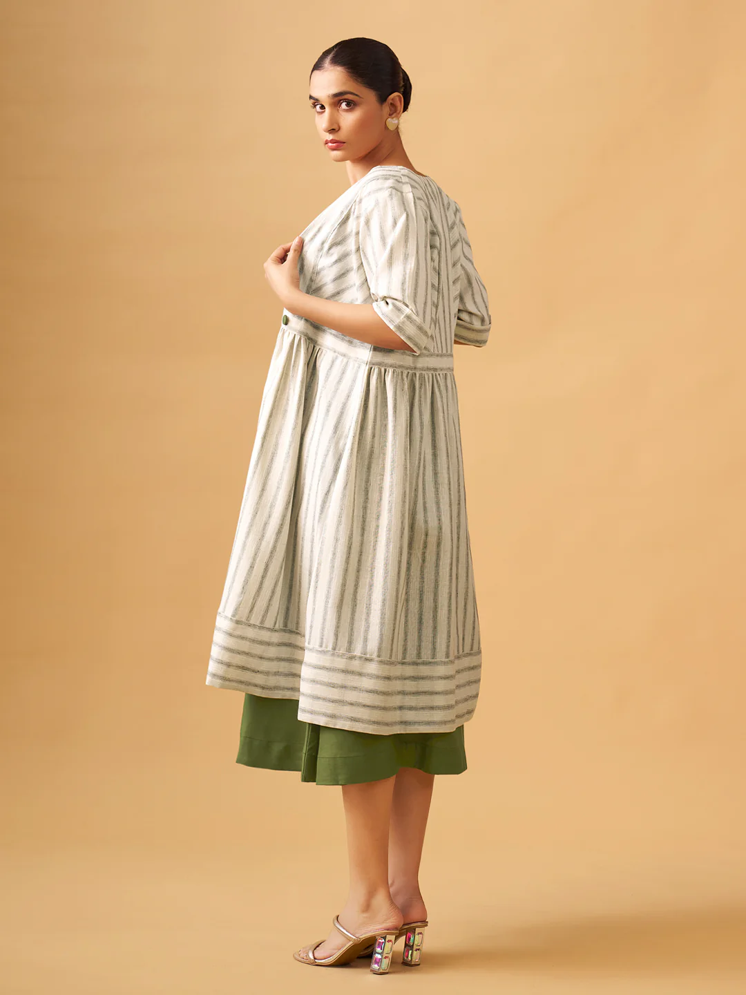 Effortless Cotton Linen Dress with Statement Jacket - Image 4