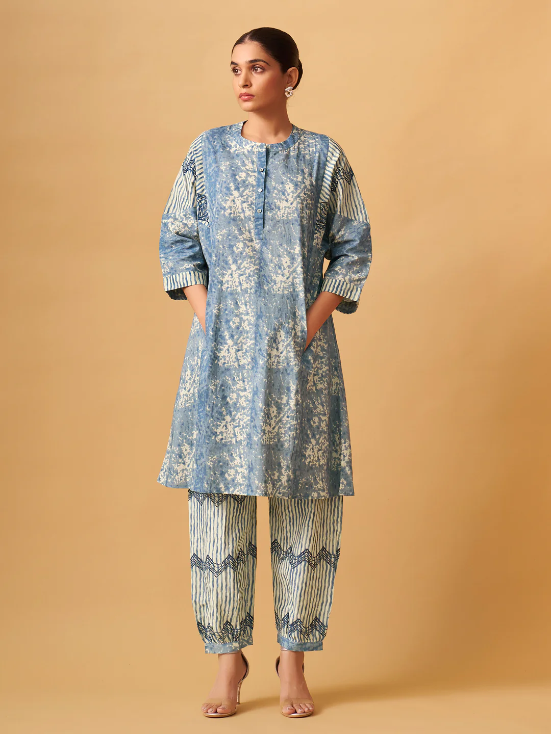 Elegant Blue Printed Cotton Kurta Set for Everyday Sophistication - Image 3
