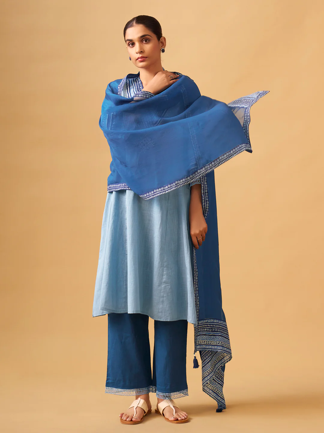 Elegant Cotton Kurta Set with Fine Embroidery - Image 4