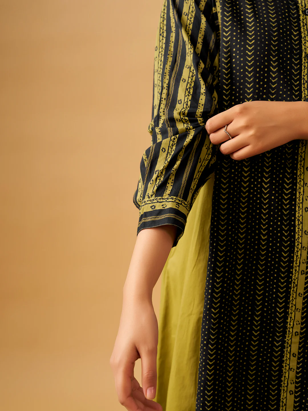 Elegant Mustard & Olive Printed Cambric Kurta Set with Modern Silhouette - Image 4