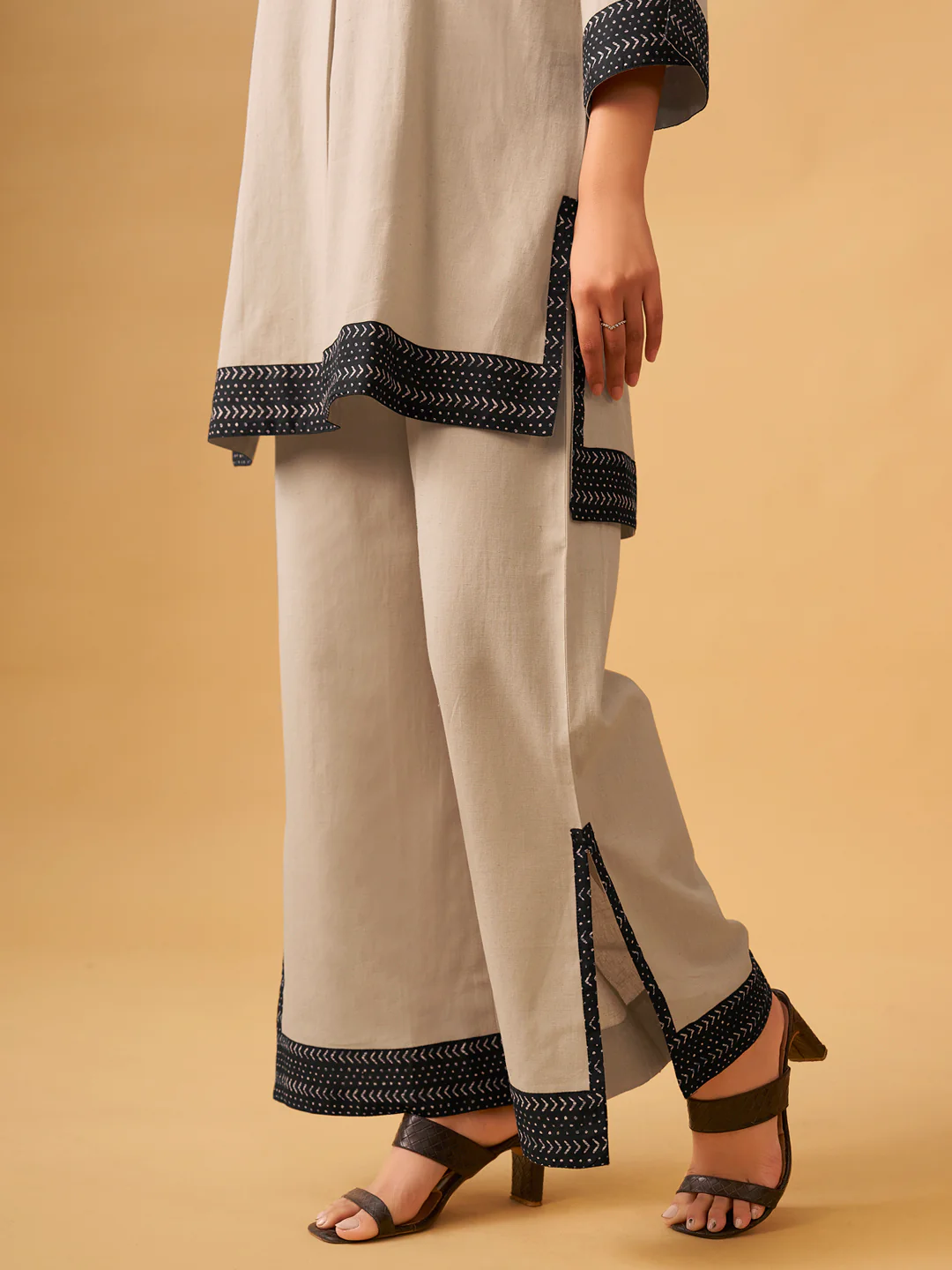 Everyday Cotton Kurta Set with a Matching Sling Bag - Image 8