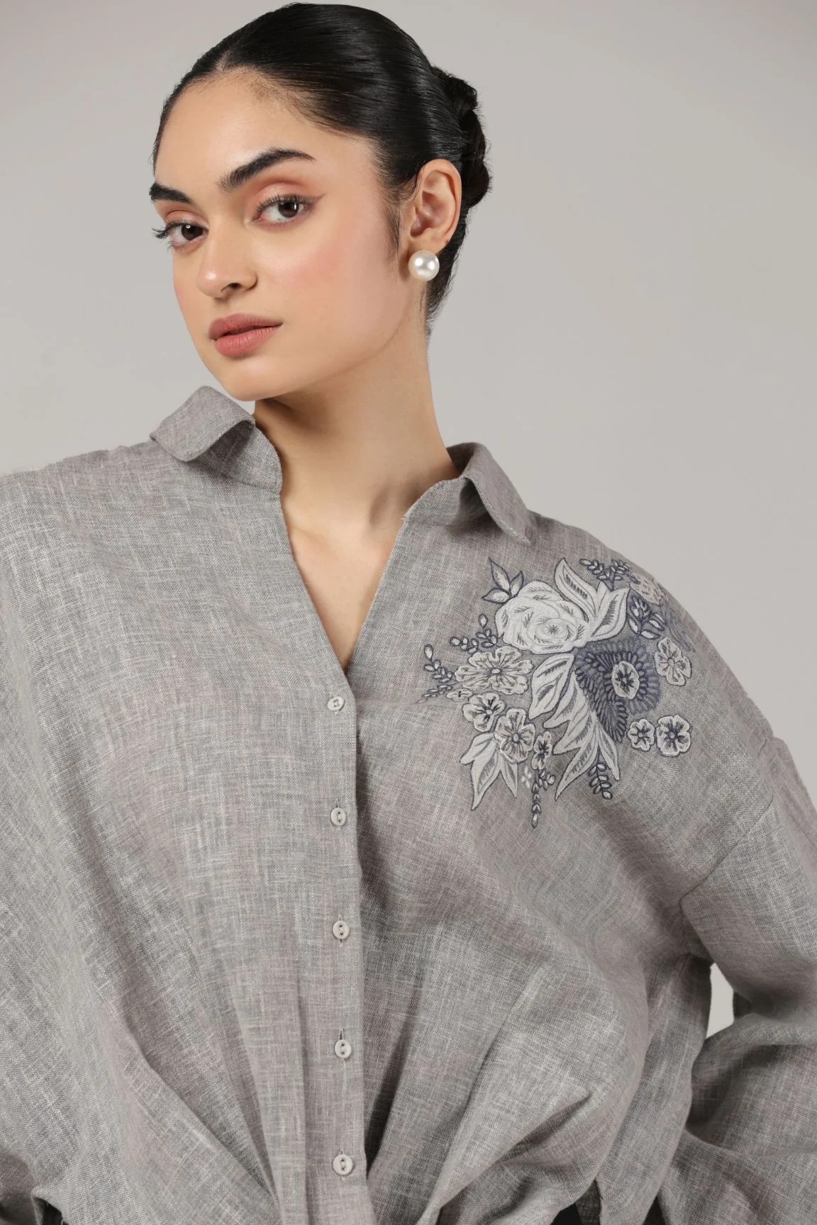 Grey Floral Embroidered Linen Shirt - Image 4