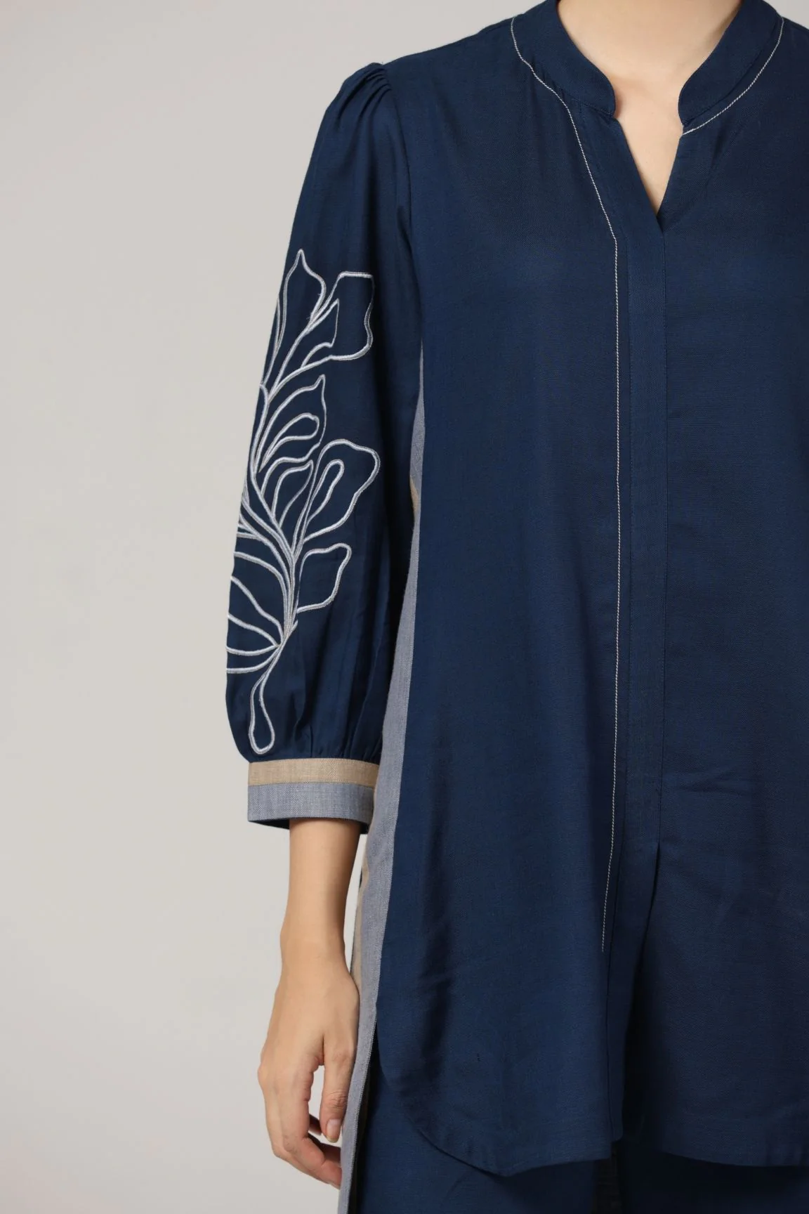 Navy Blue Embroidered Kurta Set - Image 3