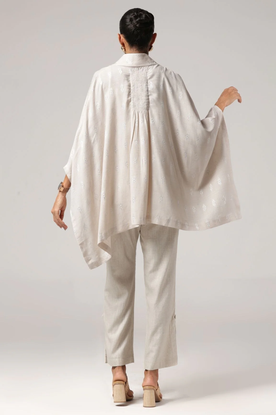 Off-White Textured Drape Overlay Cotton Blazer Set - Image 3