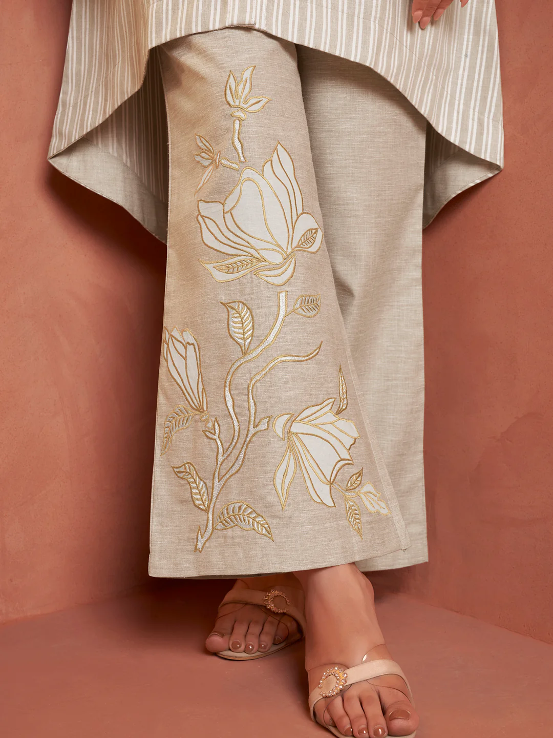 Striped Beige Embroidered Kurta Set - Image 3