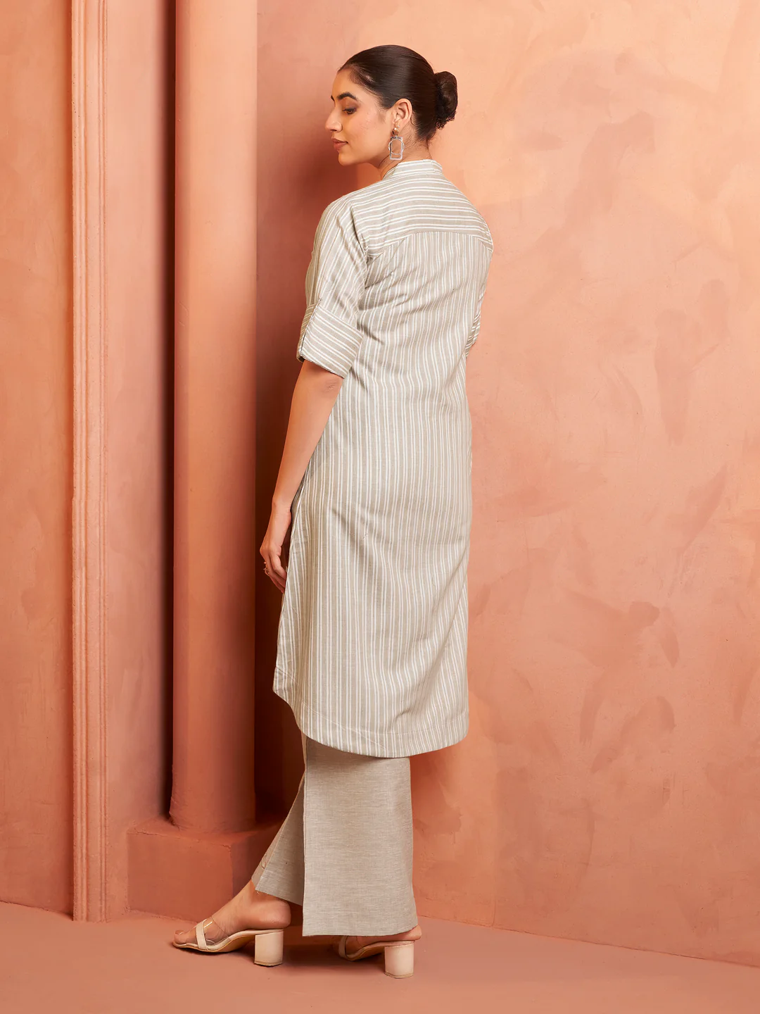 Striped Beige Embroidered Kurta Set - Image 4