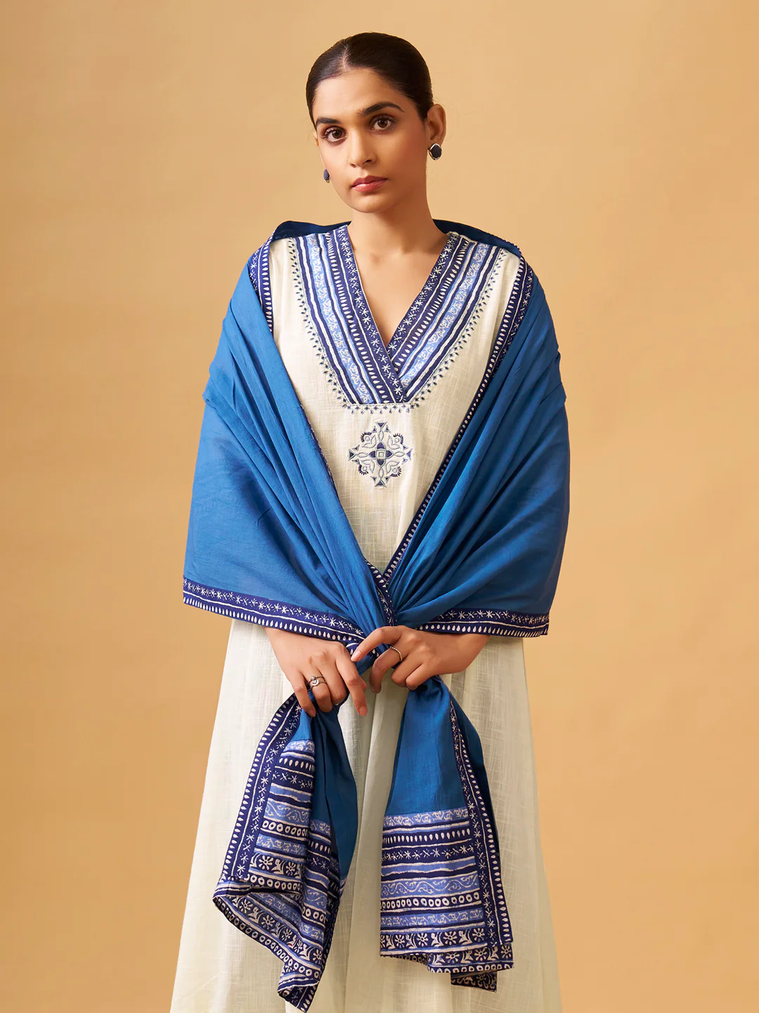 Textured Cotton Kurta Set with Handcrafted Details - Image 5