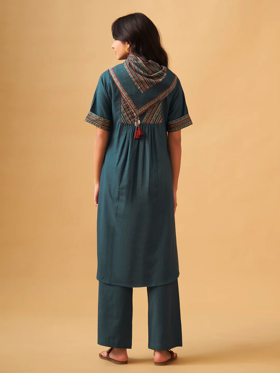 Textured Cotton Kurta Set with Matching Scarf - Image 3