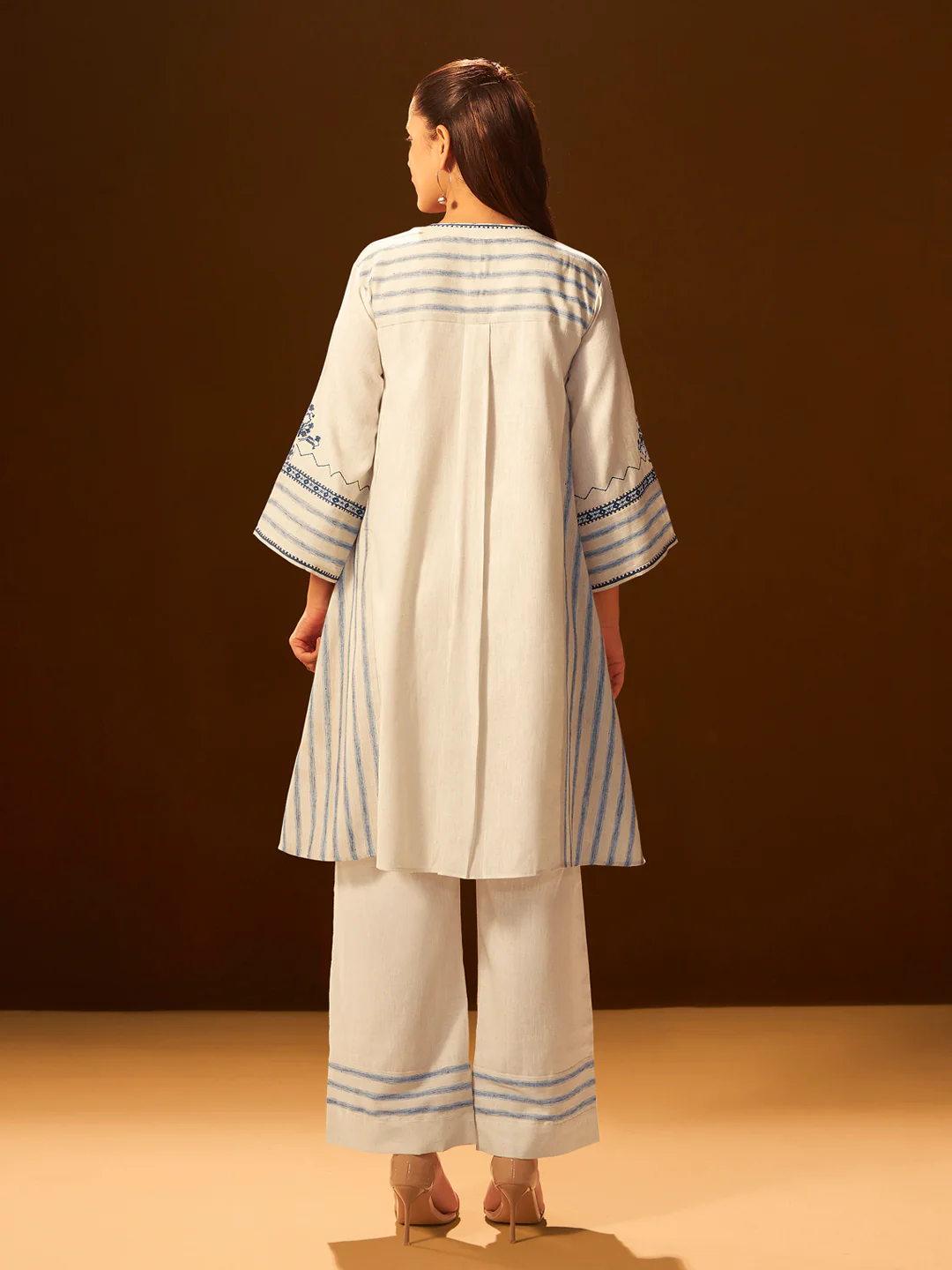 White and Blue Embroidered Cotton Kurta Set - Image 3
