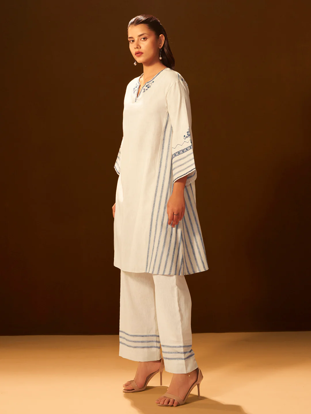 White and Blue Embroidered Cotton Kurta Set - Image 4