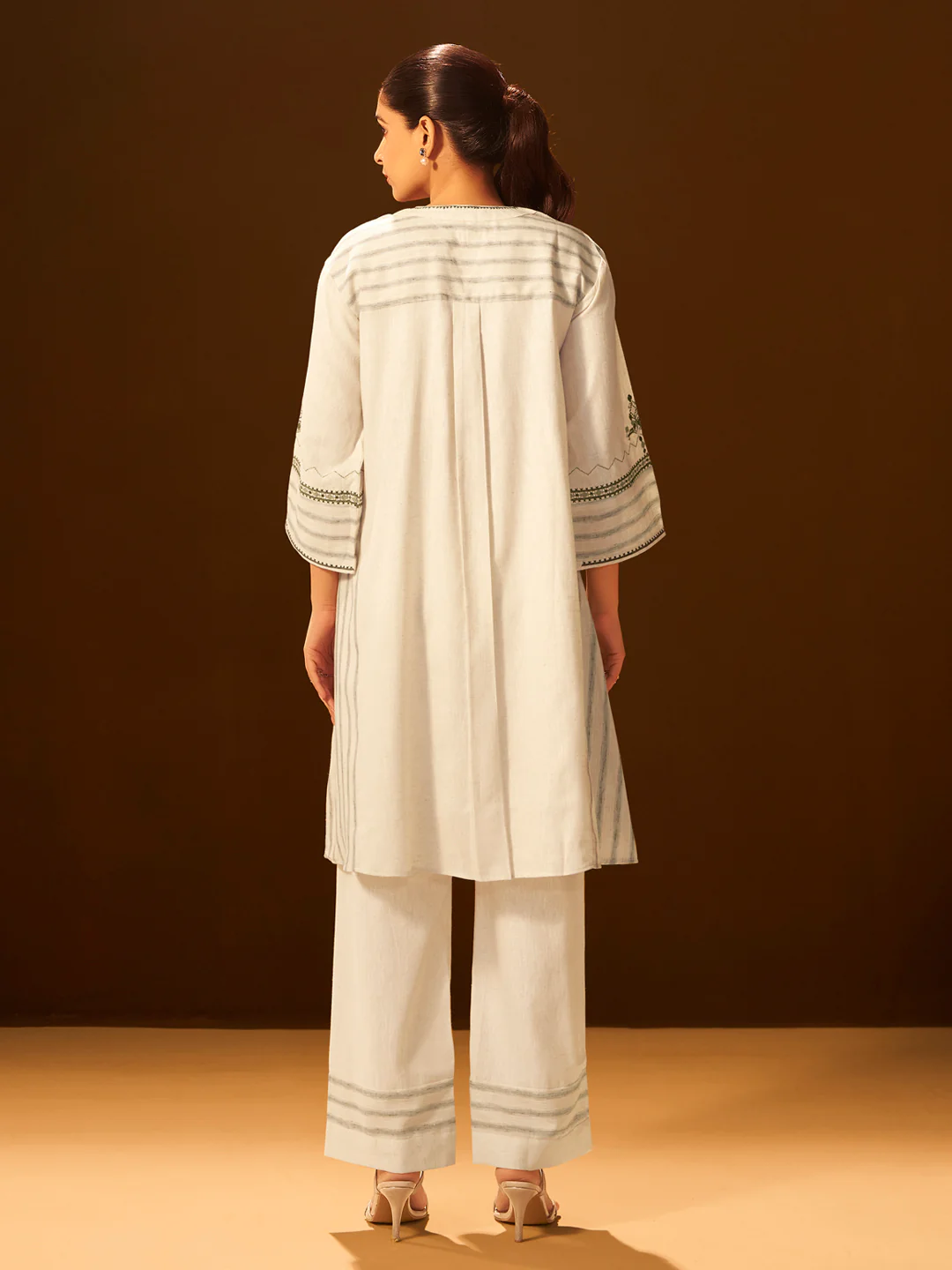 White and Green Embroidered Cotton Kurta Set - Image 5