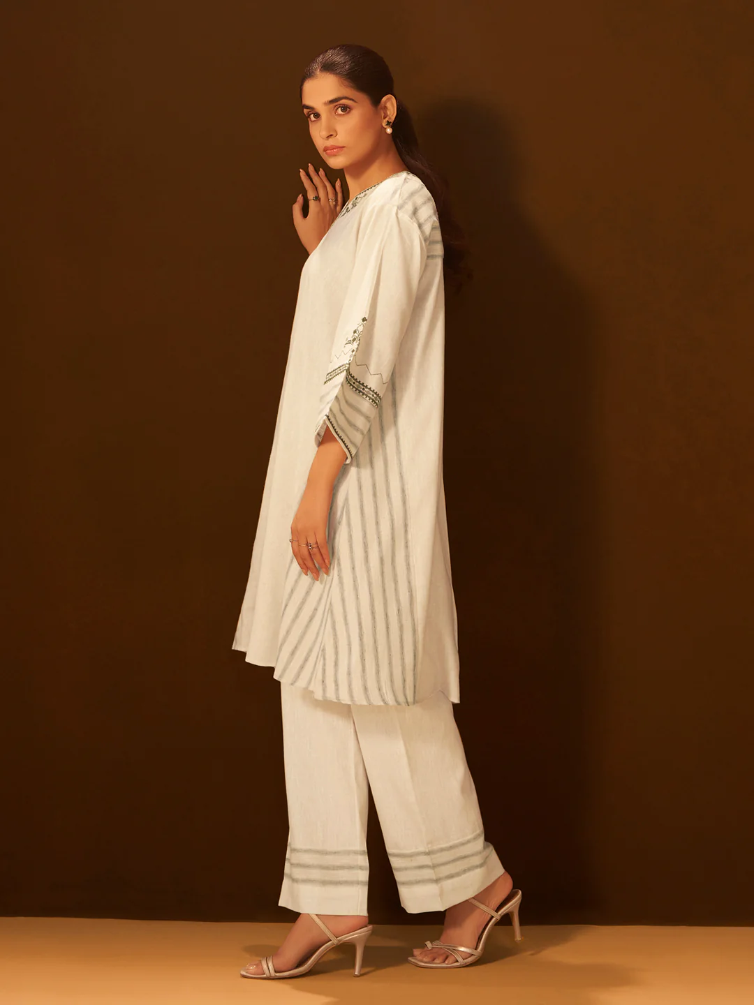 White and Green Embroidered Cotton Kurta Set - Image 6